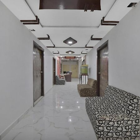 Hotel O Rudra Palace Ahmedabad Exterior foto