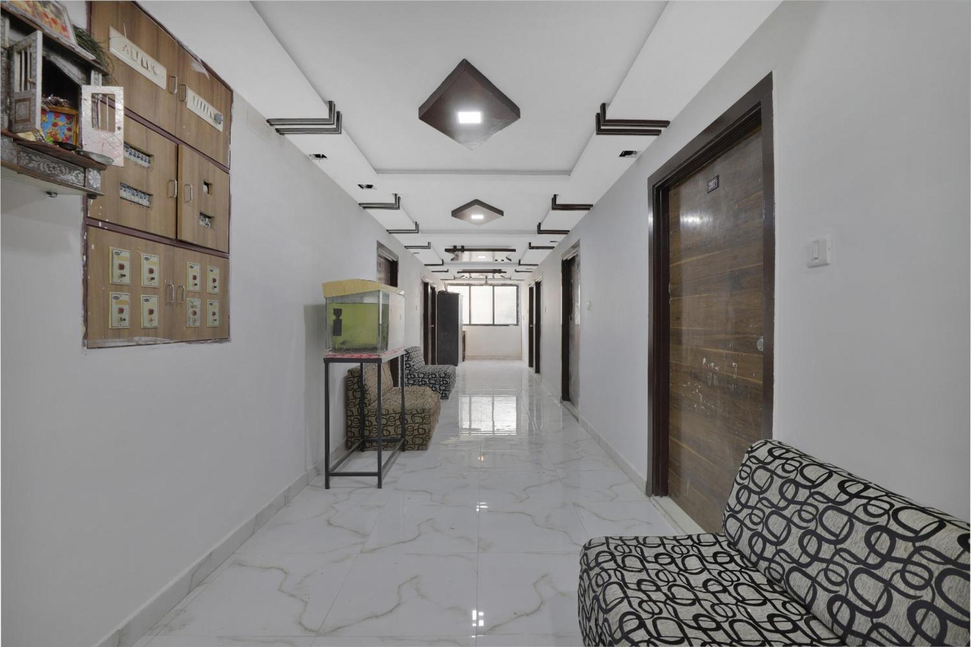 Hotel O Rudra Palace Ahmedabad Exterior foto